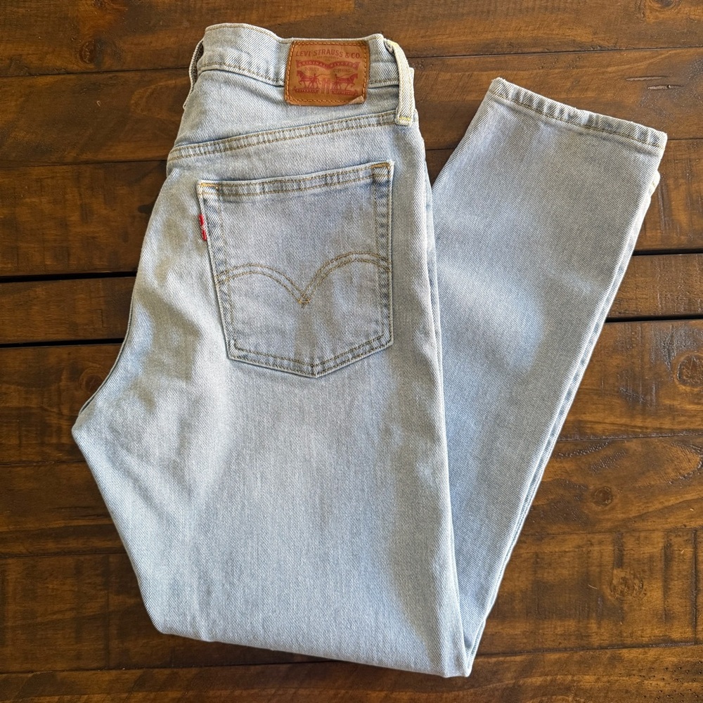 Levi’s Button Fly Jeans, Women’s Size 27